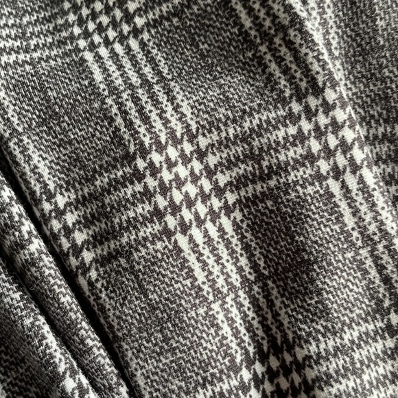 Seven7‎ Houndstooth Pull-on Leggings - Picture 8 of 9